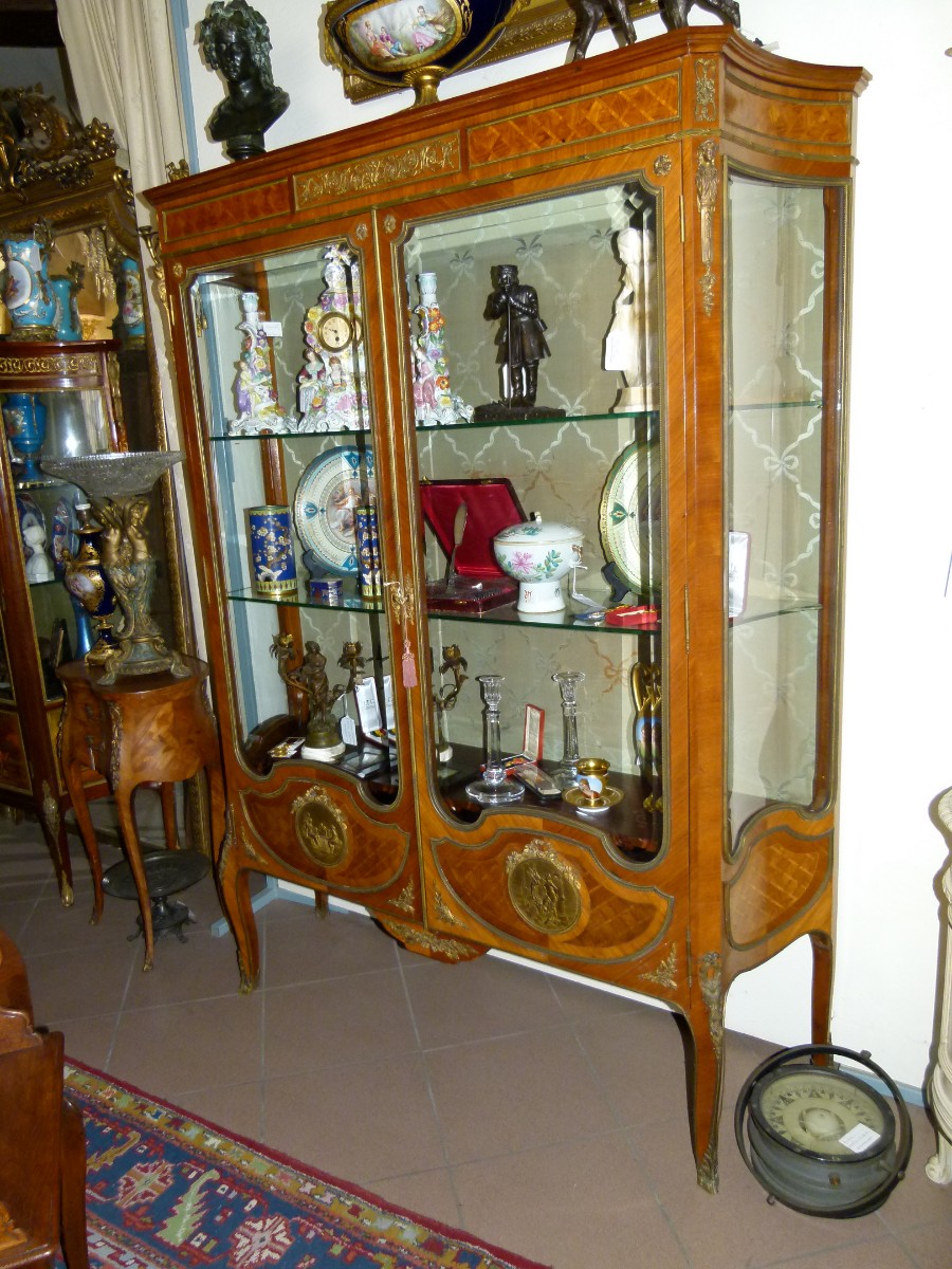 Napoleon Iii Linke Styl Display Cabinet With Curved Glass