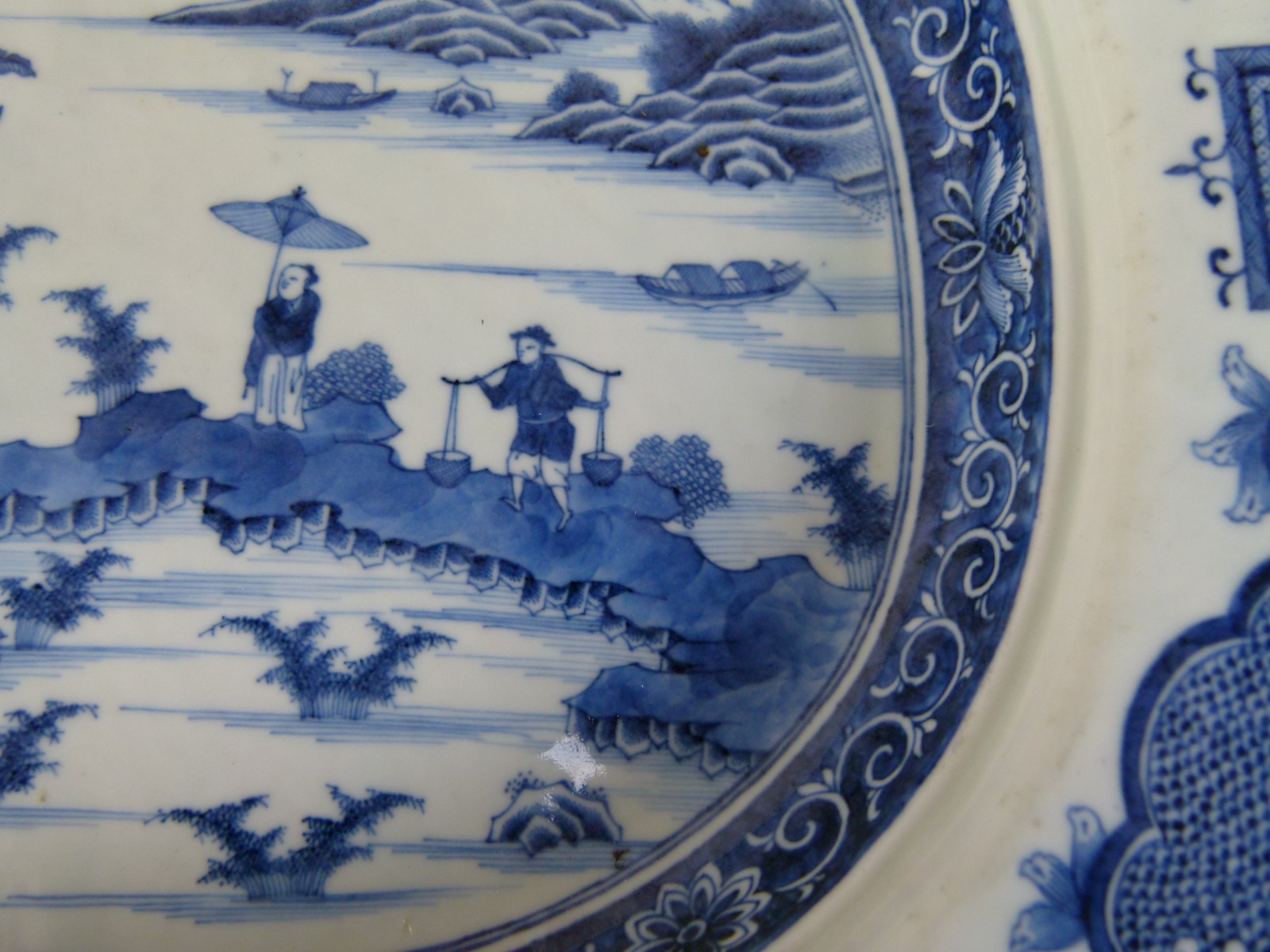18 century Chinese plate blue and white