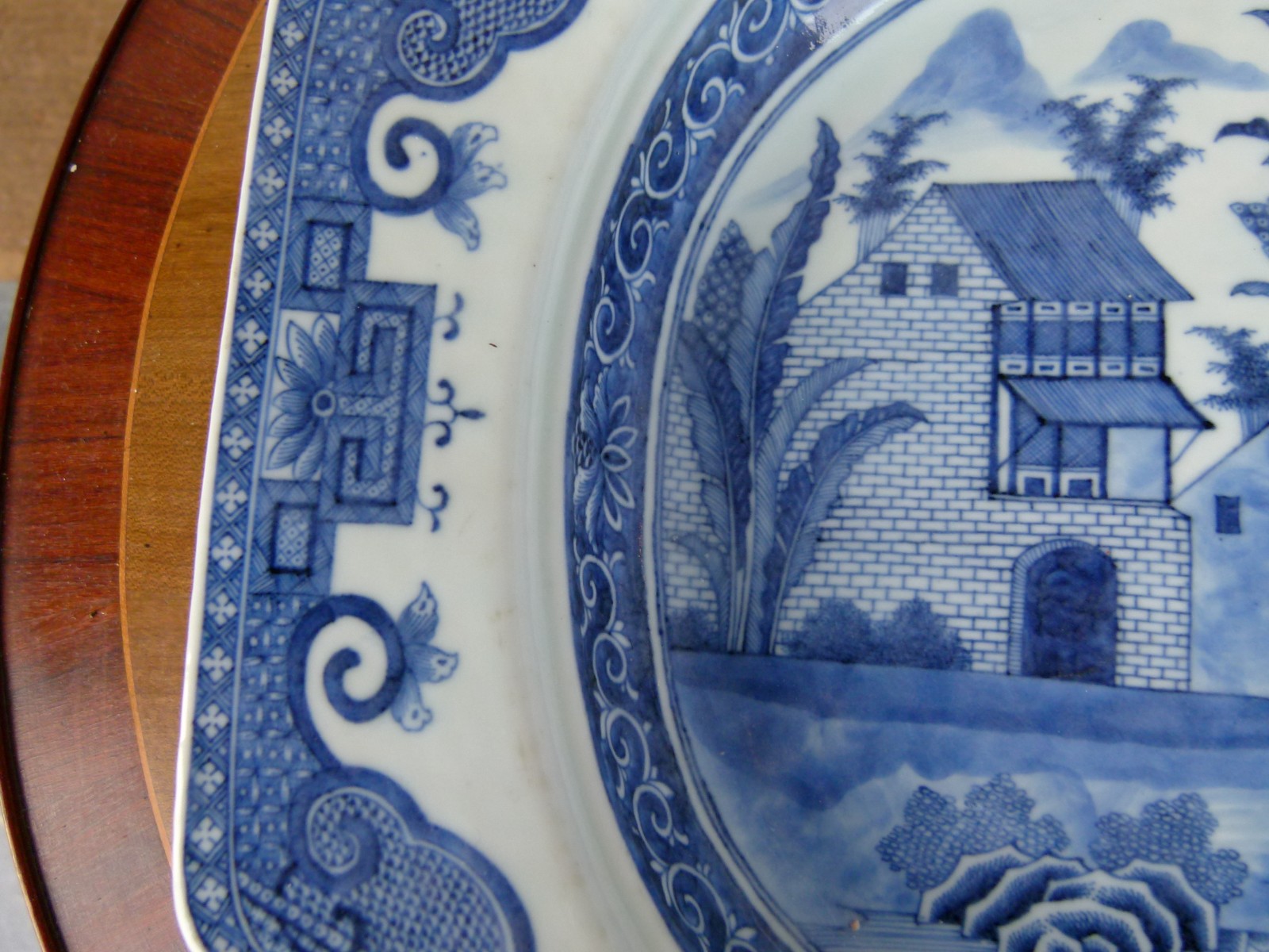 18 century Chinese plate blue and white