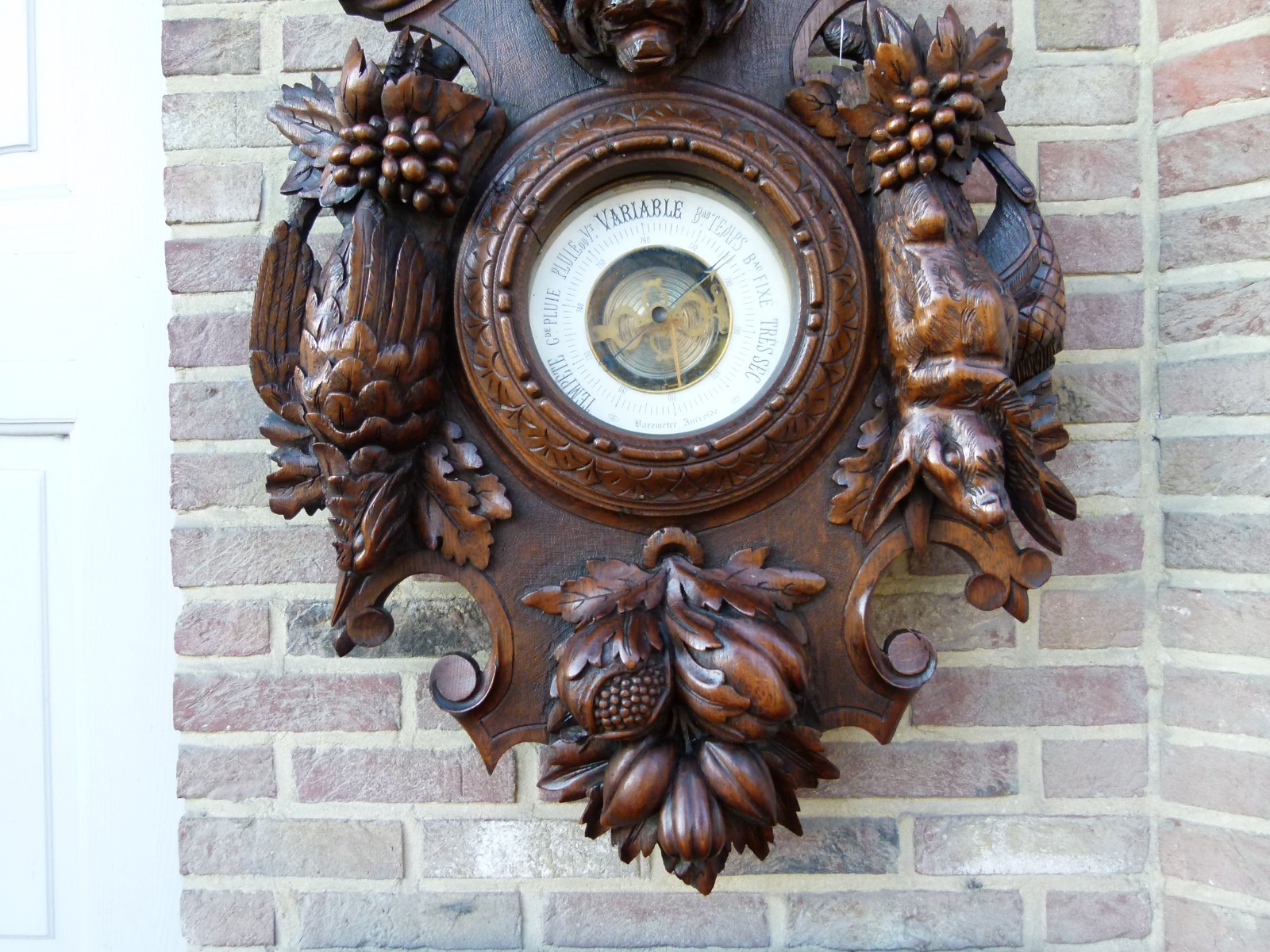 Hunting Barometer with animals and fruits