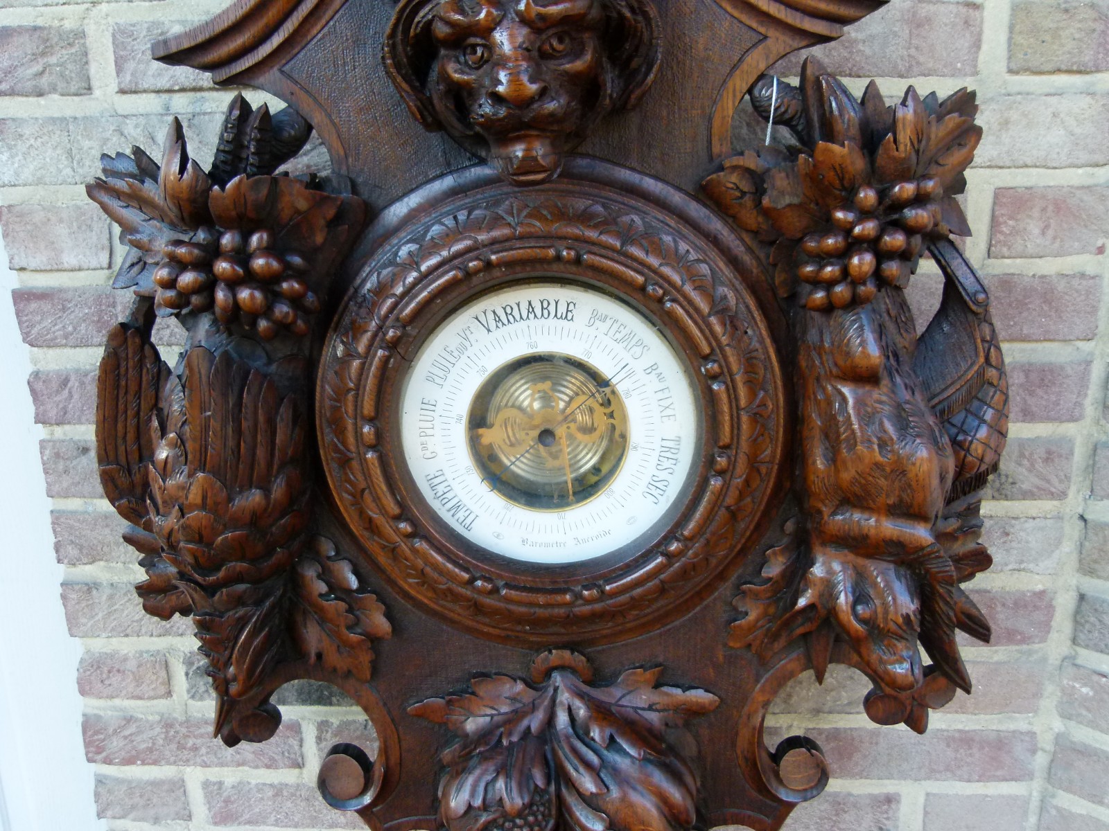 Hunting Barometer with animals and fruits