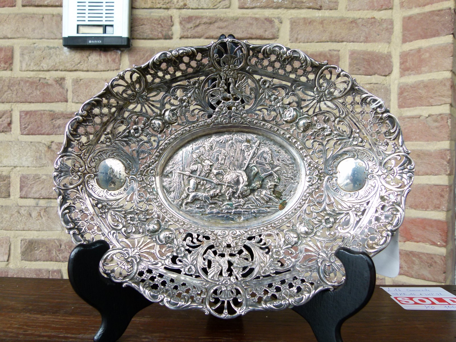 Napoleon III Centerpiece coupe 830 silver with hunting scene 275 gr