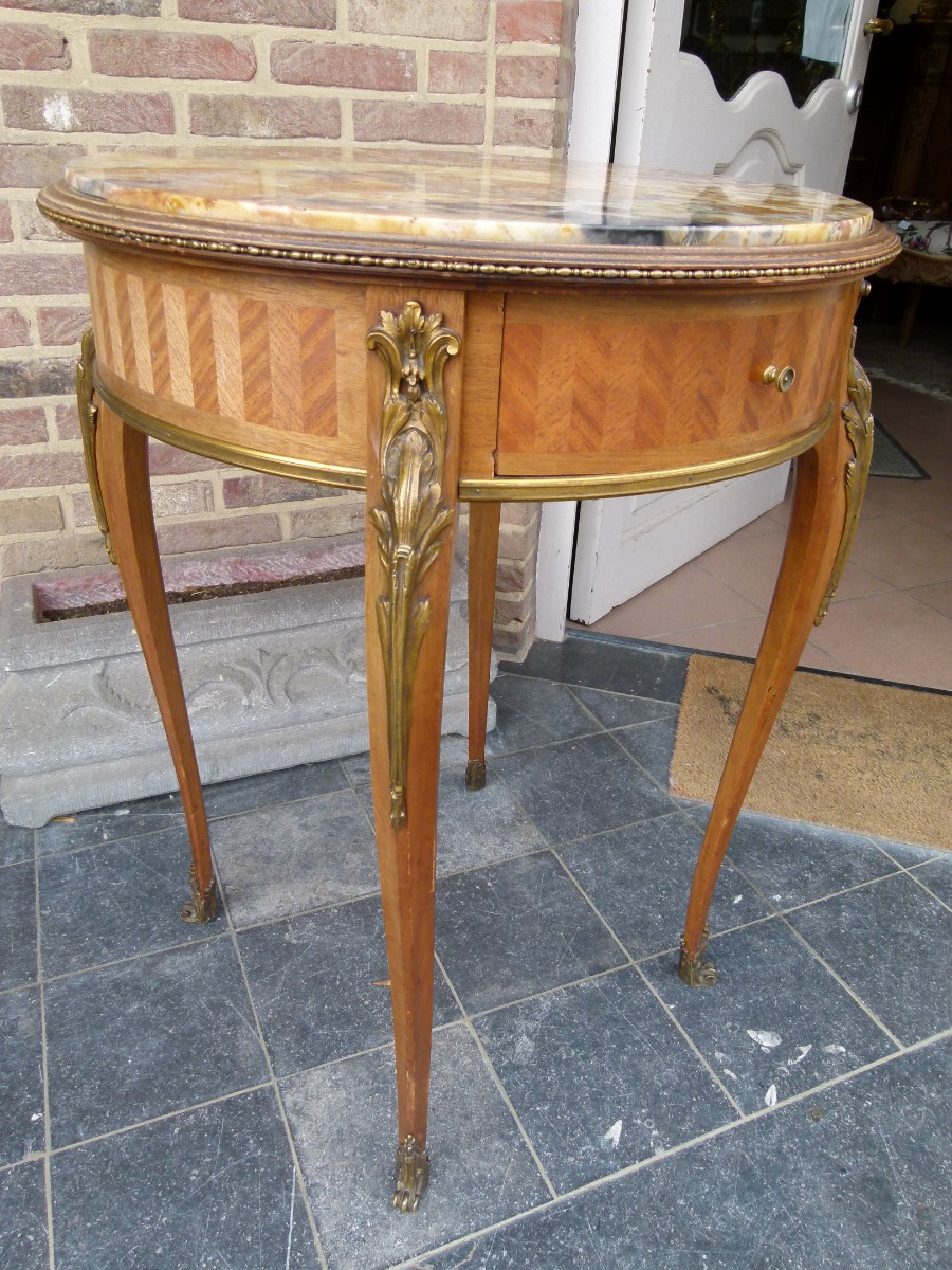 Napoleon III Round table with marble top