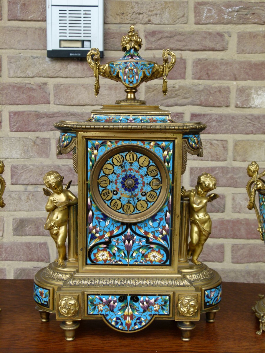 Napoleon III cloisonné Clockset with putti,s