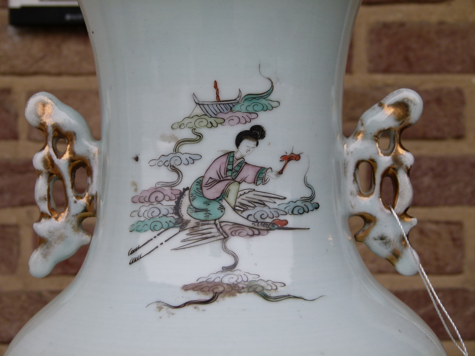 Chinese porcelain vase with Gheisa's