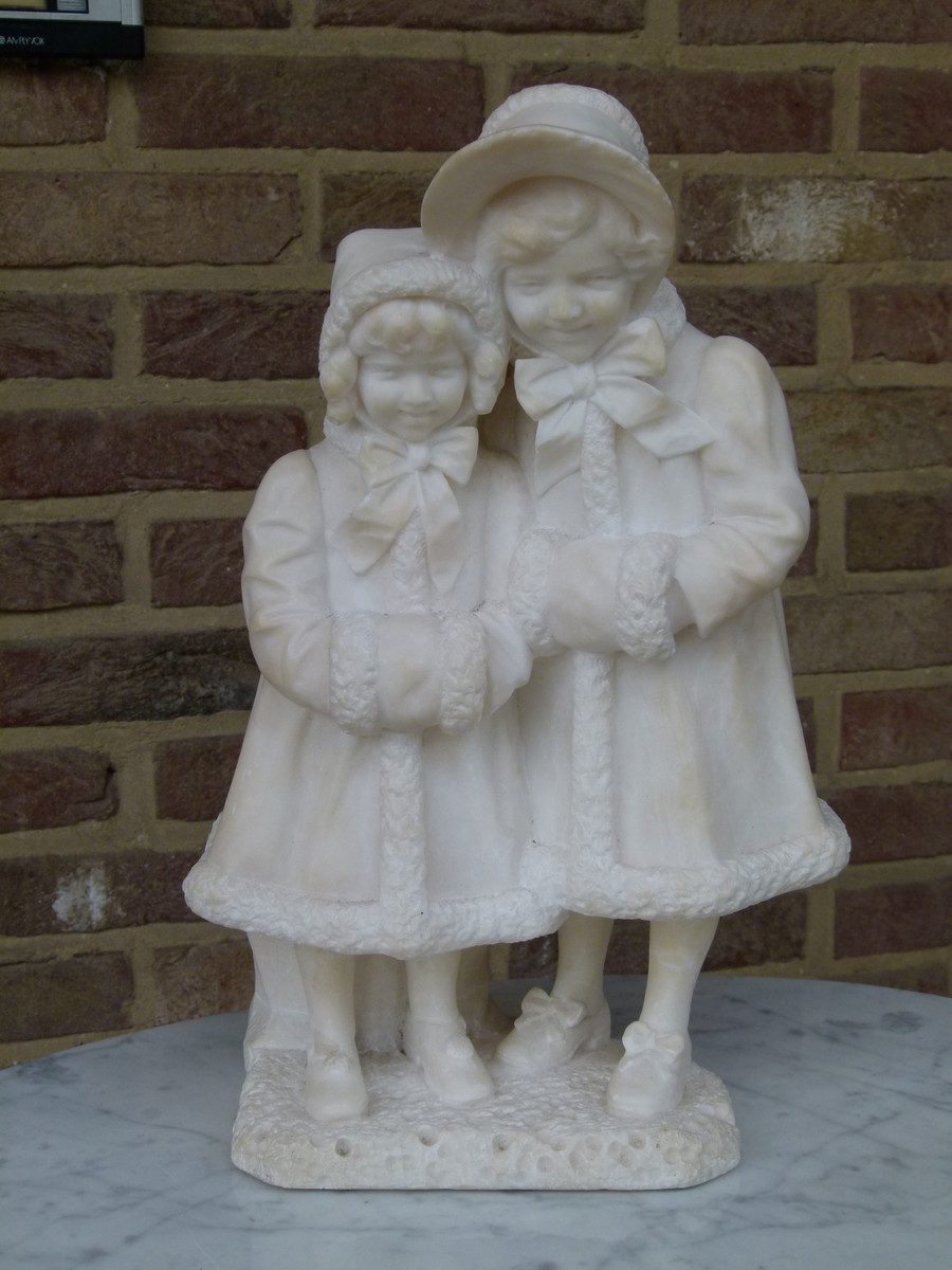 Bell epoque Sculpture of 2 girls