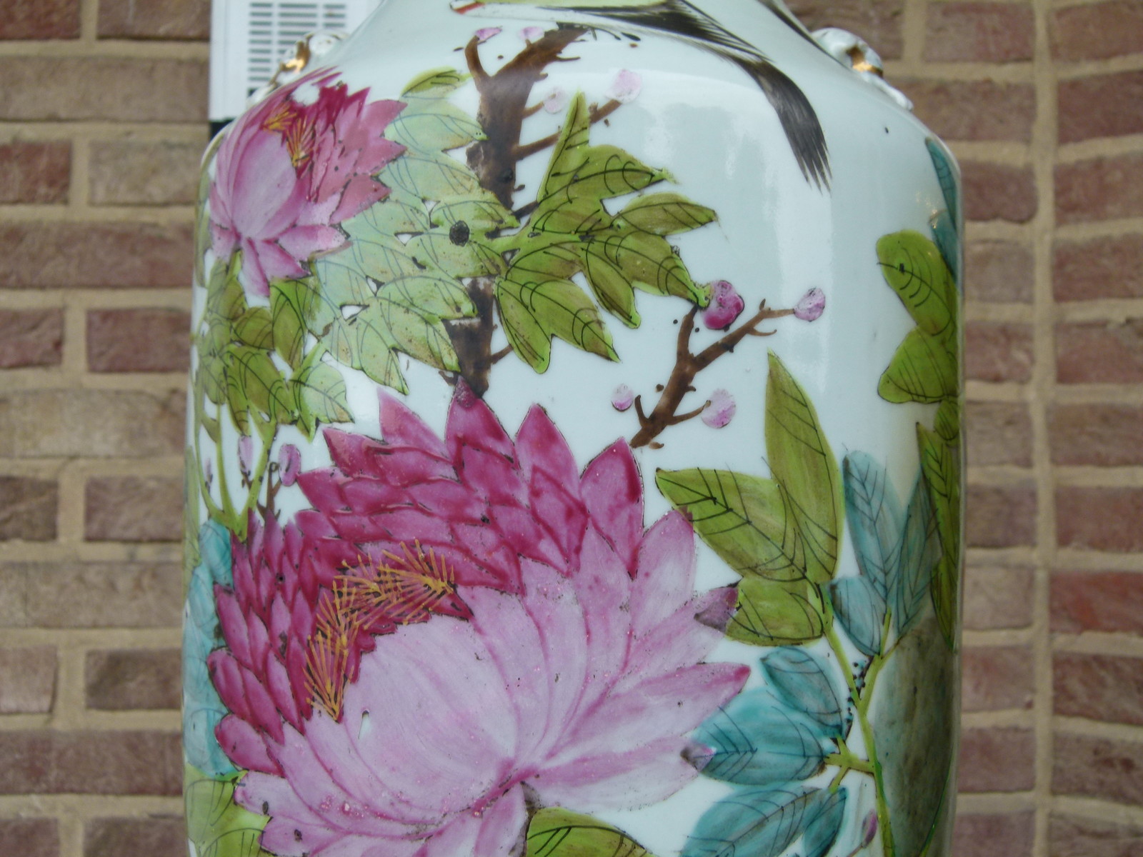 Chinese vase with flowers and birds