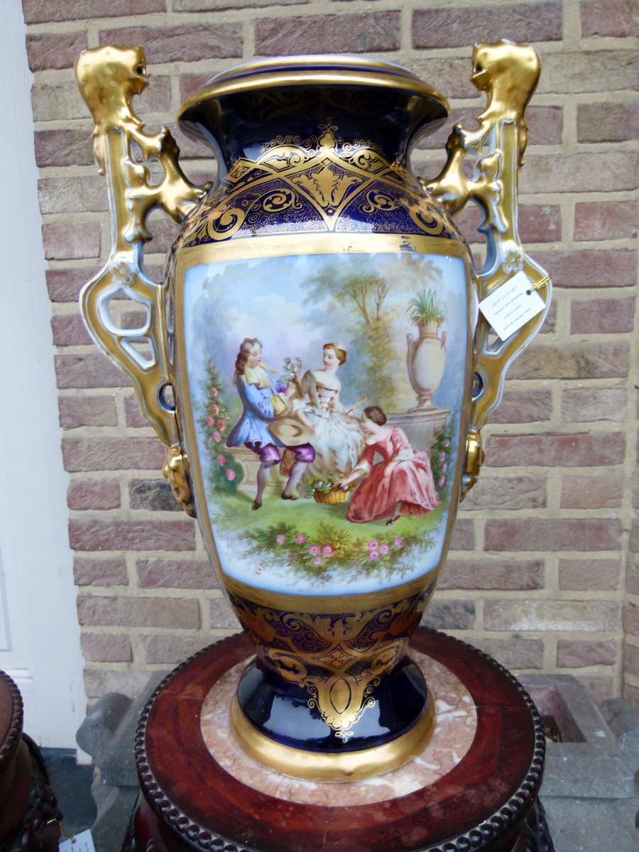 Louis Philippe Vase with romantic scene