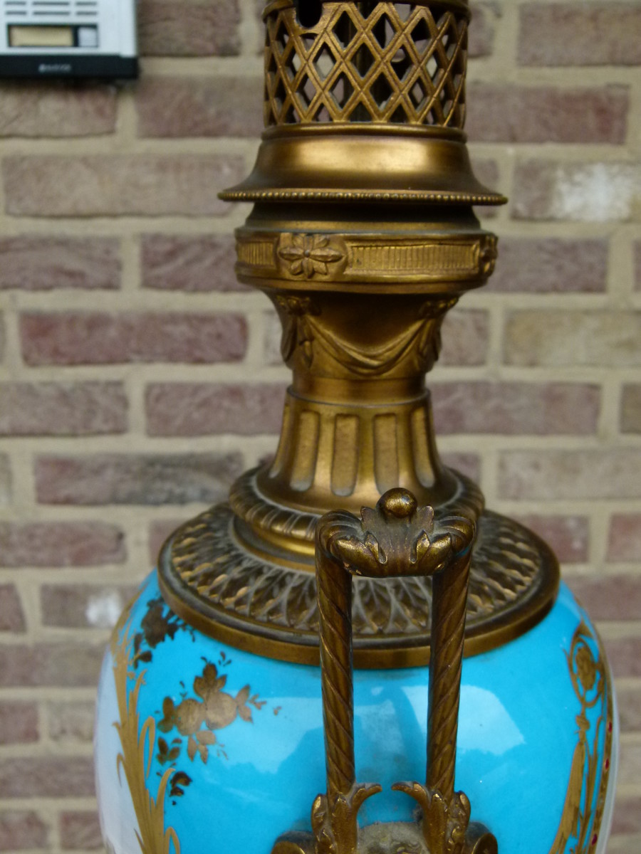 Louis 16 Oil lamp with Sévres porcelain